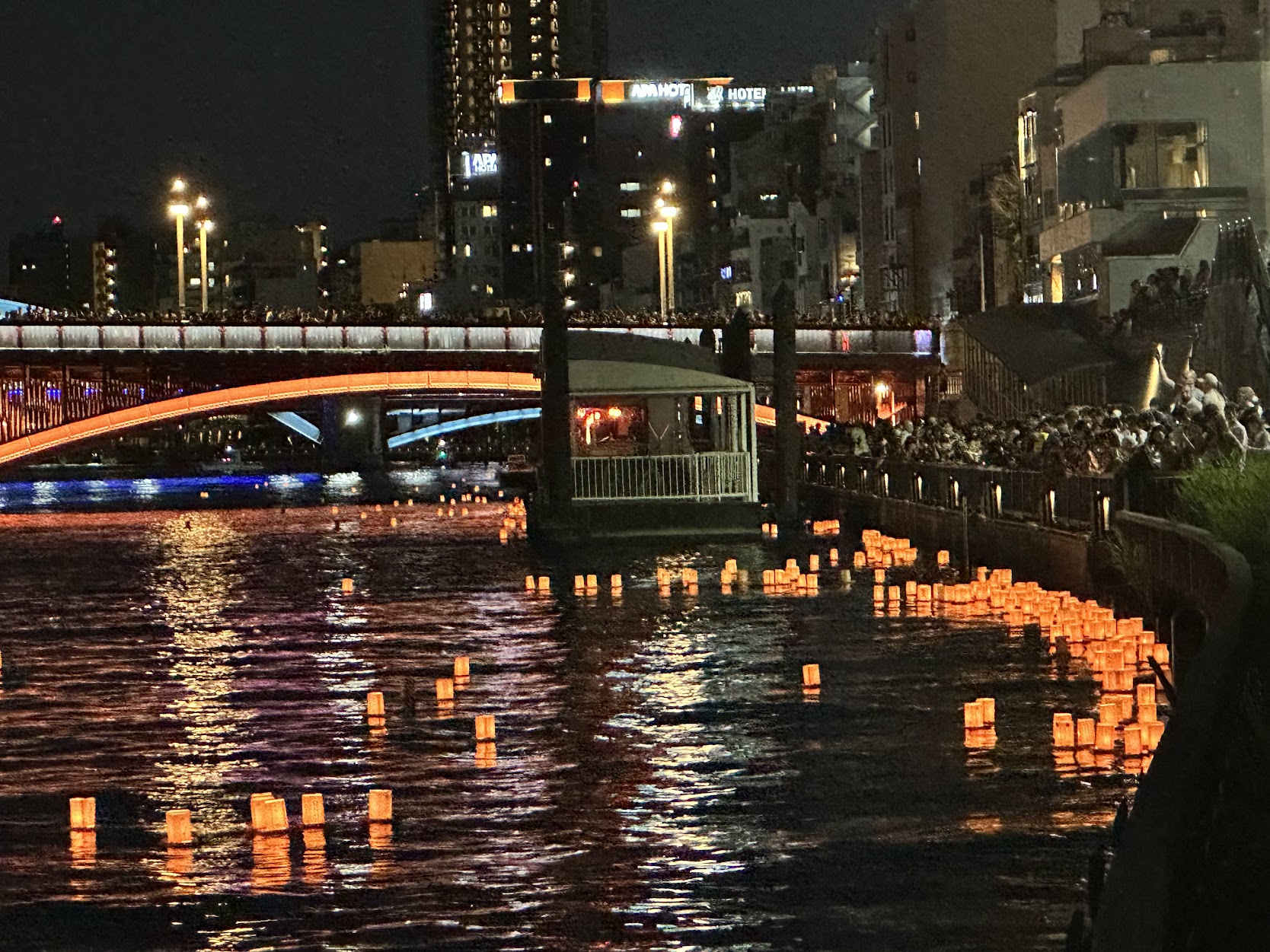 隅田川とうろう流し キャンドル